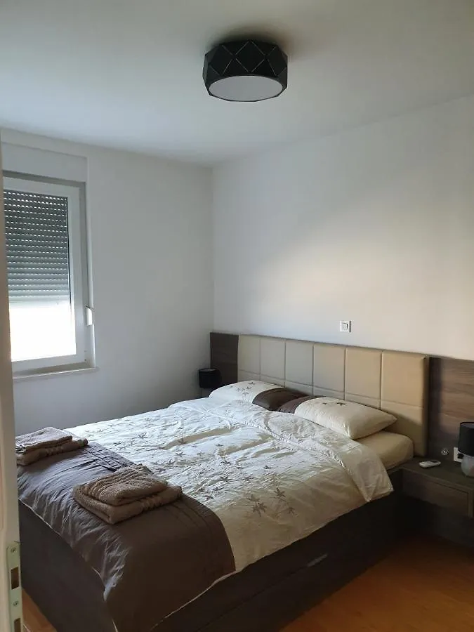 Apartment Villa Mondee Mandre